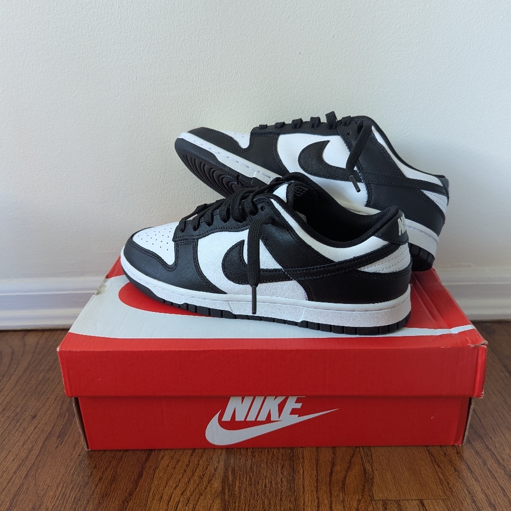 Nike Dunk Low Retro Sneakers (Size 8.5)